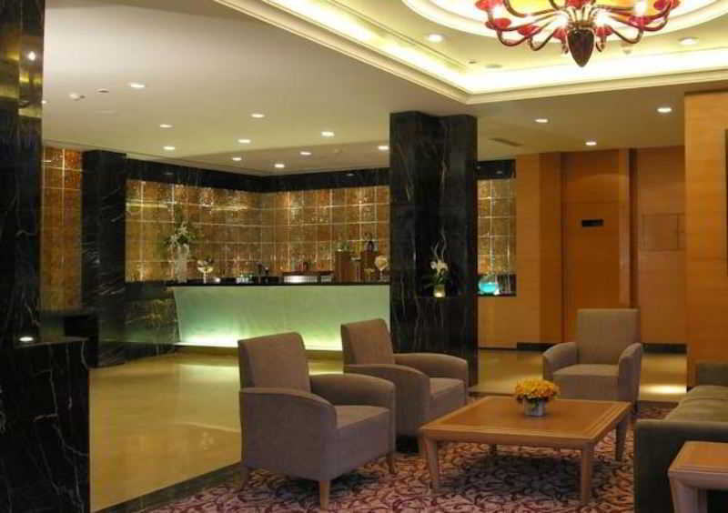 Taj Chandigarh Luaran gambar The lobby of the hotel